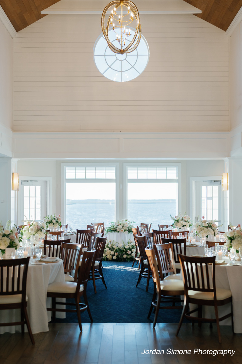 Wedding-reception-venue-by-the-sea-WEDDING-&-EVENTS-Ballroom-Table-decor-Avalon-Yacht-Club